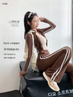 annerun 슬림핏 요가복 여성 레저 러닝 투피스 수트 속건성 트레이닝 스포츠 피트니스 의류 - 이미지 4