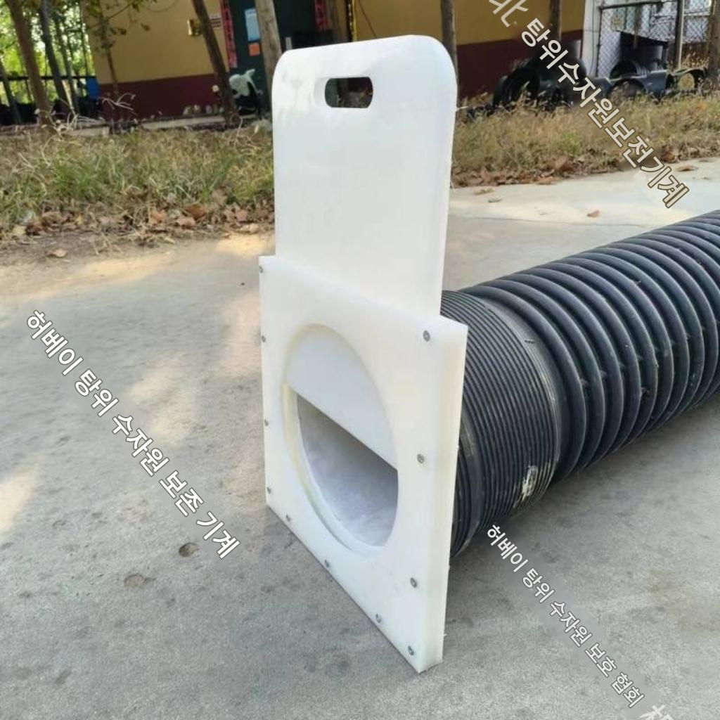 main_825708663412_0-1 플라스틱 논 배출 게이트 복합 소재 hdpepvc 골판지 파이프 농경지 관개 운하 게이트 밸브 휴대용 - 이미지 1