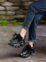 Siqige 2025 봄과 가을 정품 가죽 두꺼운 밑창 아빠 신발 여성용 색상 매칭 핸드메이드 기질 스포츠 캐주얼 신발 편안한 발 관리 - 이미지 3