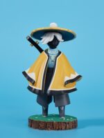 빛은 루오리 핸드헬드 오피스 인형을 만나 수지 장식품 점토 가운 망토 선물 흰 새 평평한 버섯 인형을 둘러싼다