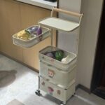 만화 트롤리 랙 다기능 다층 스토리지 랙 거실 주방 바닥 모바일 야채 바구니 간식 ​​랙