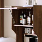 북미산 검은 호두 사이드보드 통합형 벽걸이 티 캐비닛 소형 아파트 견고한 나무 하이 캐비닛 거실 수납 캐비닛 - 이미지 5