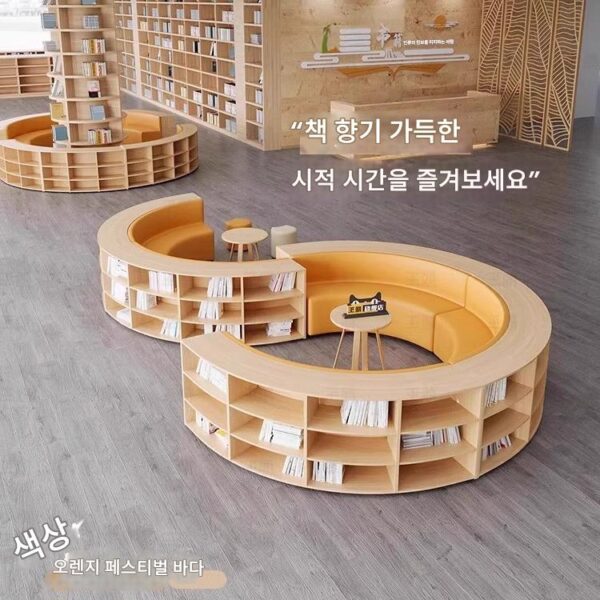 유치원 도서관 독서실 어린이 그림책꽂이 유아교육센터 교육기관 학교 소파 책장
