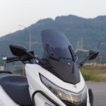 Haojue UHR150 3세대 전면 윈드실드 오토바이 개조 부품에 적합하며 윈드실드 전면의 비파괴적 개조입니다. - 이미지 2