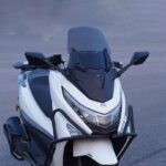 Haojue UHR150 3세대 전면 윈드실드 오토바이 개조 부품에 적합하며 윈드실드 전면의 비파괴적 개조입니다. - 이미지 4