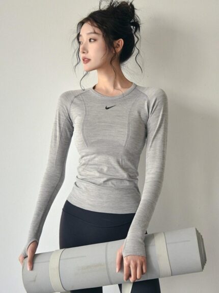 아울렛 스포츠 상의 여성 가을 ​​겨울 슬림 라운드넥 속건 요가복 러닝 통기성 피트니스복 긴팔