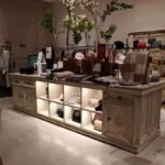 클로크룸 아일랜드 디스플레이 스탠드 의류 매장 보석 매장 여성 의류 매장 워터 테이블 꽃집 디스플레이 캐비닛 화장품 디스플레이 직접 판매