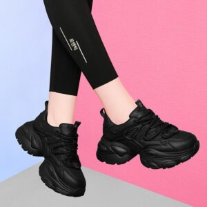 [정품 카운터] 올블랙 대드 슈즈 인스 트렌드 2024 신상 가을 겨울 여성화 플러스 벨벳 캐주얼 스포츠