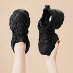 [정품 카운터] 올블랙 대드 슈즈 인스 트렌드 2024 신상 가을 겨울 여성화 플러스 벨벳 캐주얼 스포츠 - 이미지 4