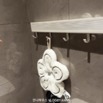 욕실 수납 선반 양말 건조 선반 텔레스코픽 접이식 욕실 목욕 타월 선반 펀치 없는 속옷 신발 타월 선반 - 이미지 4