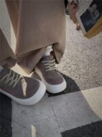 SGIRL TWTW 2025년 봄 신상 두꺼운 밑창 흰색 신발 여성용 못생긴 귀여운 큰 머리 인 트렌디한 빵 신발 추천 - 이미지 5