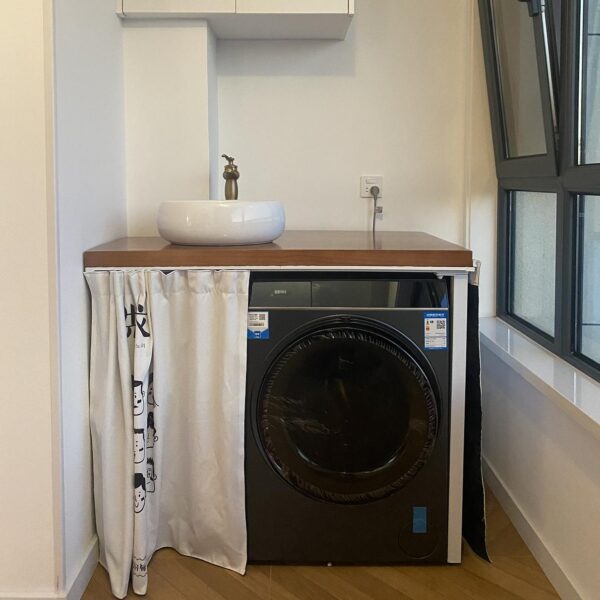 맞춤형 견고한 목재 조리대 발코니 세탁기 랙 위 소형 아파트 미니멀리스트 공간 변형 싱크대 통합 테이블