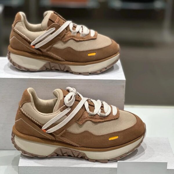 여성용 정품 가죽 메시 통기성 포레스트 검프 슈즈 2025년 봄 두꺼운 밑창 캐주얼 스포츠화 키 키우기 레이스업 화이트 여성용 슈즈