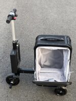 남성 및 여성을 위한 새로운 스마트 전기식 탑승형 가방 20인치 유인 여행용 탑승 카트 케이스