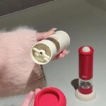 [집에서 쓸만한 것] 전기 후추 분쇄기 가정용 주방 조미료 분쇄 병 백후추 과립 분쇄기 - 이미지 3