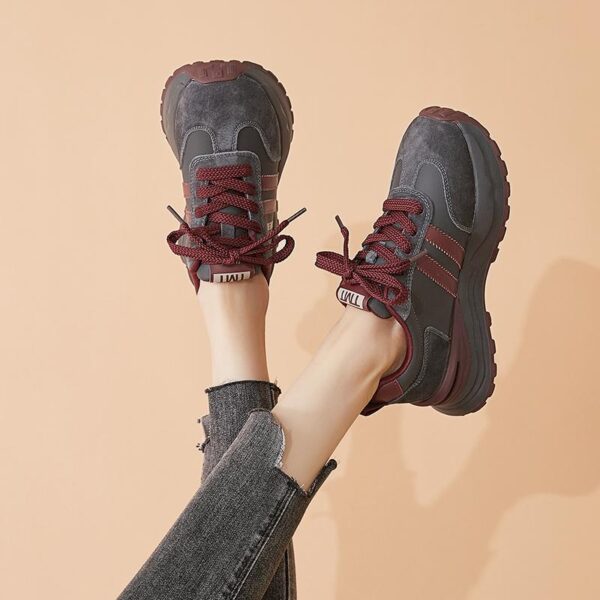 여성용 두꺼운 밑창 포레스트 검프 슈즈 2025년 봄과 가을 신상품 레트로 안콜라 레드와 그레이 캐주얼 패션 스포츠 아빠 슈즈