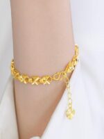 여성용 반짝이는 금색 네잎 클로버 팔찌, 행운의 구슬, 여자친구를 위한 세련되고 인기 있는 선물, 3D 하드 골드, 조절 가능 - 이미지 2