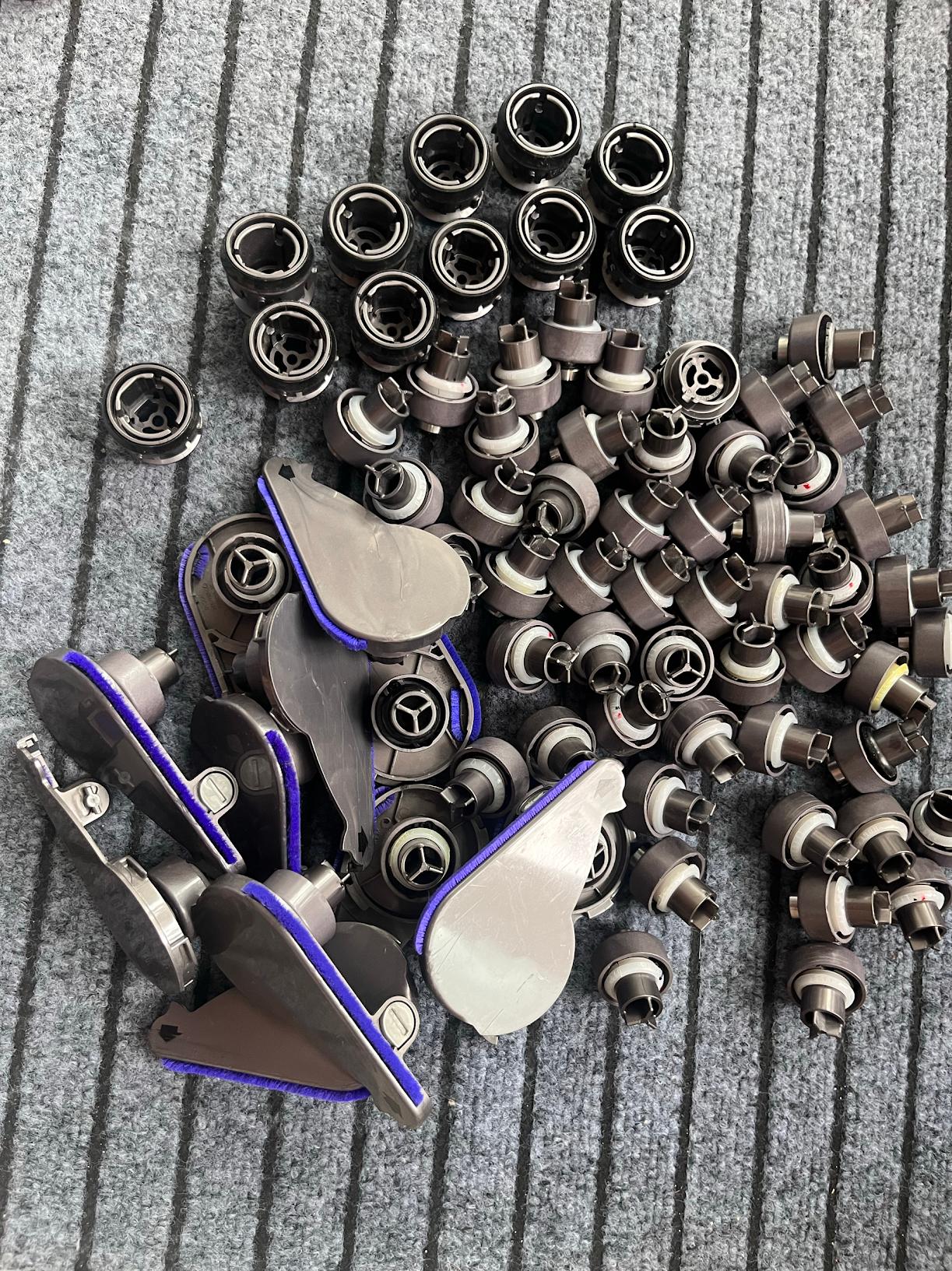 main_869360498588_0-1 다이슨 진공 청소기 V7V8V10V11 소프트 벨벳 직접 구동 흡입 헤드 측면 커버 정품 원래 분해 부품 새것이 아닙니다 - 이미지 1