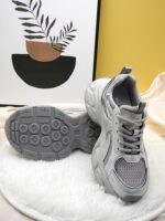 여성용 정품 가죽 두꺼운 밑창 아빠화 2025년 신상 레트로 트렌드 발이 보이는 작은 키 키우기 캐주얼 올매치 인기 스포츠화 - 이미지 2