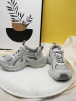 여성용 정품 가죽 두꺼운 밑창 아빠화 2025년 신상 레트로 트렌드 발이 보이는 작은 키 키우기 캐주얼 올매치 인기 스포츠화 - 이미지 4