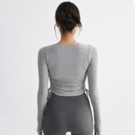 KAYANTY 여성용 스포츠 상의, 가슴 패드 포함, 속건성 섹시 홀로우 필라테스 피트니스 의류, 긴팔 요가 의류 - 이미지 3