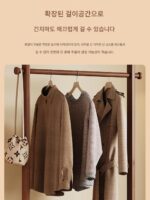 밤에 공간을 차지하지 않는 견고한 나무 옷걸이 바닥 침실 가구 모바일 코트 랙 침대 옆 옷걸이 - 이미지 4