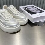 유럽 ​​정품 가죽 두꺼운 밑창 흰색 신발 여성 2025 봄 새로운 스타일 키 큰 캐주얼 스포츠 신발 다용도 플랫폼 신발 트렌디 신발 - 이미지 3