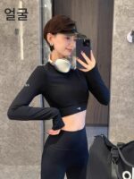 알로 요가 봄 여름 충격 방지 가슴 패드 레저 스포츠 속건성 긴팔 여성용 슬림핏 요가 의류 블라우스 - 이미지 4