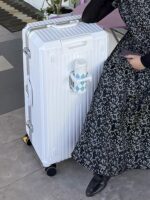 새로운 대용량 알루미늄 프레임 여행 가방 다기능 트롤리 케이스 30인치 여행 가방 범용 휠 여행 케이스 남성 및 여성 PC