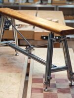 알루미늄 프로파일 광축 크리에이티브 디자인 오션보드 롱벤치 블랙 홈 다이닝 테이블 벤치 월넛 컬러 통나무 스툴