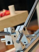 알루미늄 프로파일 광축 크리에이티브 디자인 오션보드 롱벤치 블랙 홈 다이닝 테이블 벤치 월넛 컬러 통나무 스툴 - 이미지 5