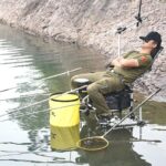 Yezu 2024 신제품 소형 낚시 의자 다기능 휴대용 낚시 의자 초경량 낚시 상자 접이식 두꺼워진 낚시 의자