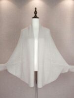 2025년 봄 여성용 중간 길이 숄 루즈 홀로우 니트 카디건 케이프 배트 슬리브 스웨터 재킷 - 이미지 3