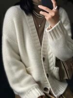 가을 겨울용 100% 순모 카디건 여성용 V넥 케이블 니트 두꺼운 스웨터 루즈한 레이지 니트 코트 맞춤 제작 가능 - 이미지 4