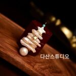 크리스마스 한정판 천연 바로크 진주 스웨터 목걸이 크리스마스 트리 브로치 휴일 생일 선물 인기 상품 - 이미지 3