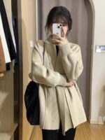 홍콩 스타일 레트로 심플 시크 스웨터 재킷 여성 봄 가을 2024 새로운 일본식 느긋한 레트로 니트 카디건 - 이미지 3