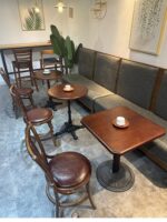 미국 레트로 카페 솔리드 우드 테이블과 의자 조합 케이터링 스낵 디저트 숍 부스 소파 서양식 레스토랑 사각형 원형 테이블 - 이미지 3