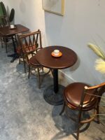 미국 레트로 카페 솔리드 우드 테이블과 의자 조합 케이터링 스낵 디저트 숍 부스 소파 서양식 레스토랑 사각형 원형 테이블 - 이미지 5