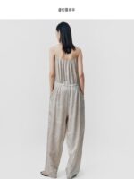 CLEANFLOW | 여성용 헤비 실크 송버드 자카드 삼보 새틴 서스펜더 점프수트 (2025년 신상품) - 이미지 5