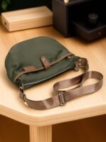 2025년 신상품 나일론 가죽 트렌디 다용도 크로스바디 백팩 캐주얼 텍스처 옥스포드 천 여성용 가방 숄더 크로스바디 백 - 이미지 4