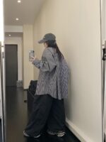 페이차이 가을 신상품 미국 니치 실루엣 긴팔 셔츠 오버사이즈 루즈 자수 스트라이프 셔츠 여성 트렌드 - 이미지 4