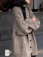 2025년 가을 겨울 신상품 루즈 레이지 스타일 V넥 스웨터 여성 코트 니치 디자인 미디 길이 니트 카디건