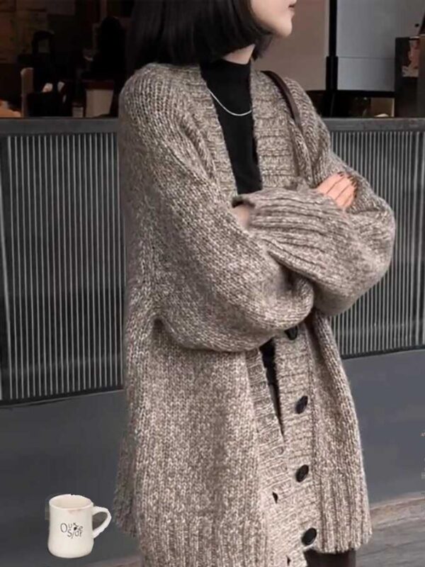 2025년 가을 겨울 신상품 루즈 레이지 스타일 V넥 스웨터 여성 코트 니치 디자인 미디 길이 니트 카디건