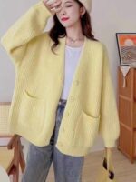 베이지색 루즈한 레이지 스타일 V넥 스웨터 카디건 여성 초봄 한국 버전 단색 다용도 중간 길이 니트 재킷 - 이미지 4