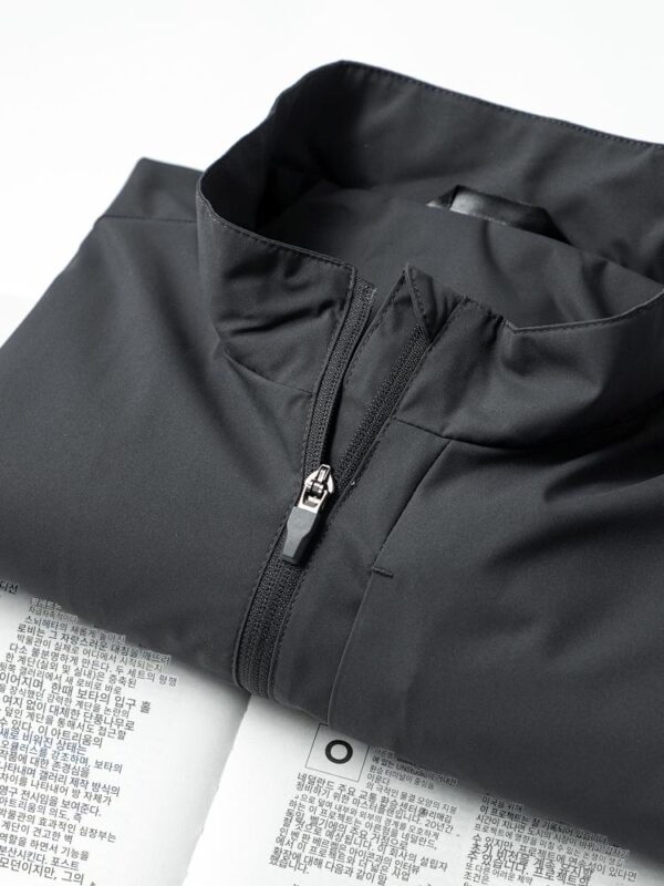 코튼 느낌의 블랙 테크놀로지 소재! 남성용 다크 그레이 스탠드업 칼라 지퍼 재킷, 여성용 방수, 통기성, 땀 흡수 재킷 (가을용)