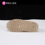 UGG W TAZZ 편안하고 다용도 두꺼운 밑창 여성용 슬리퍼 레이지 슈즈 스노우 부츠 1122553-SAN - 이미지 4