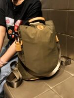 홍콩 브랜드 백팩 2025년 신상품 대용량 통근 여행 가방 학생 레저 아웃도어 백팩 남녀공용