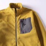 아웃도어 하이킹 시리즈! 스탠드 칼라로 보온성을 더하고, 스타일리시한 웨이브 패턴으로 포인트를 준 커플 플리스 재킷 - 이미지 4