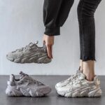 정품 가죽 두꺼운 밑창 아빠 신발 캐주얼 스포츠 신발 2024 가을 새로운 올매치 네트 레드 인 트렌드 키가 작은 발