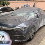 일회용 자동차 커버 자외선 차단 방수 비 플라스틱 투명 자동차 커버 자동차 먼지 커버 범용 간단 스프레이 페인트 보호 커버 - 이미지 3